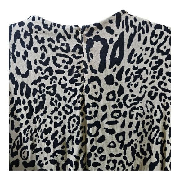 CHICO'S Cheetah Print Mock Neck Midi Shift Stretch Dress - Size 1 - Picture 7 of 9